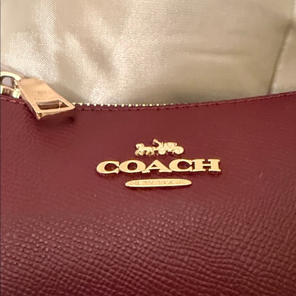 ♥️💛Coach NWT Dark Wine Charlotte Shoulder Bag with Gold Hardware - Picture 7 of 7